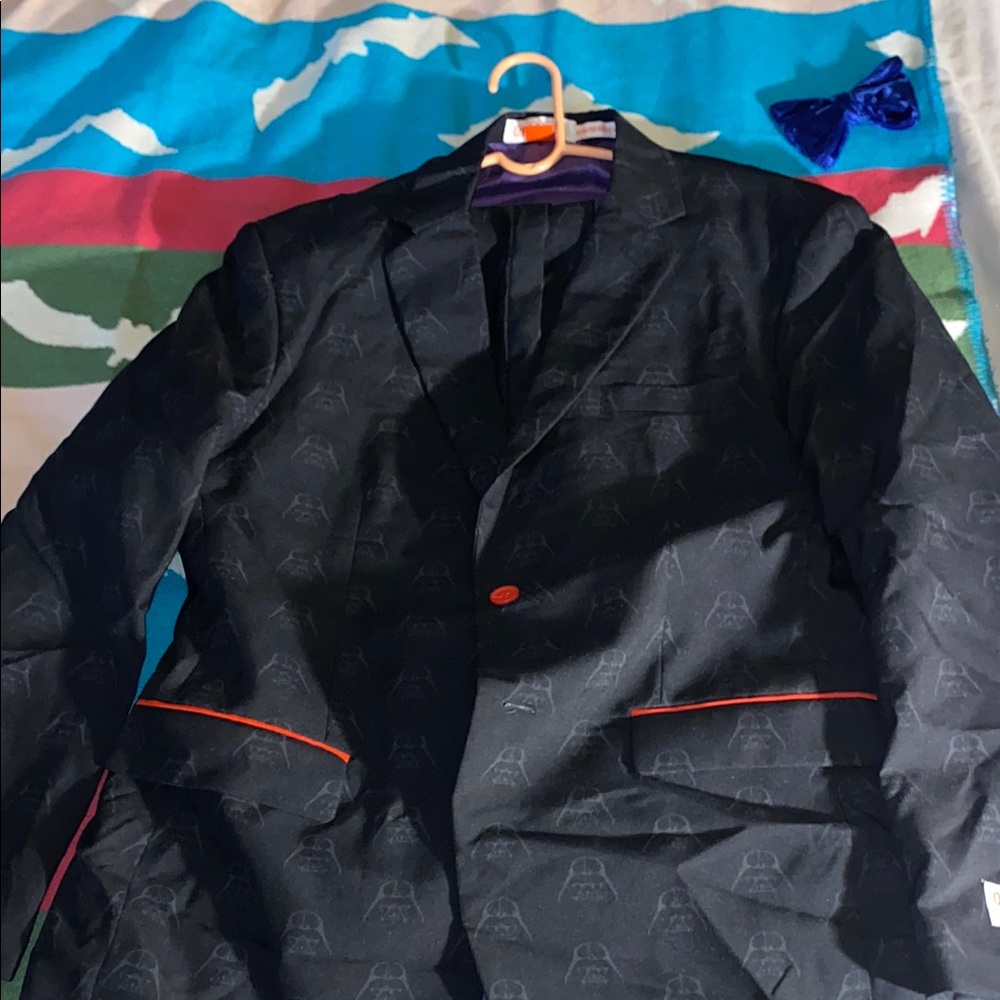 Oppo Black and Red Sport Coat with Modern Tailoring
